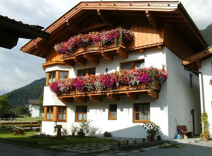 Saegehof Penzion Neustift im Stubaital